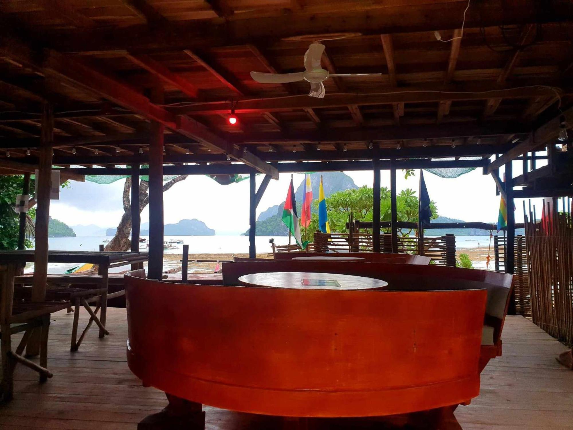 Oia Beach Hostel - Эль-Нидо Экстерьер фото